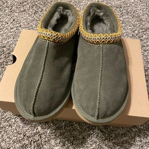 Tasman Uggs